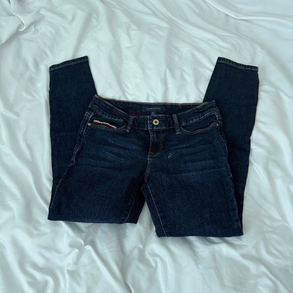 tommy hilfiger skinny jeans  size 2 (petite)  details:  - perfect condition - Picture 1 of 4